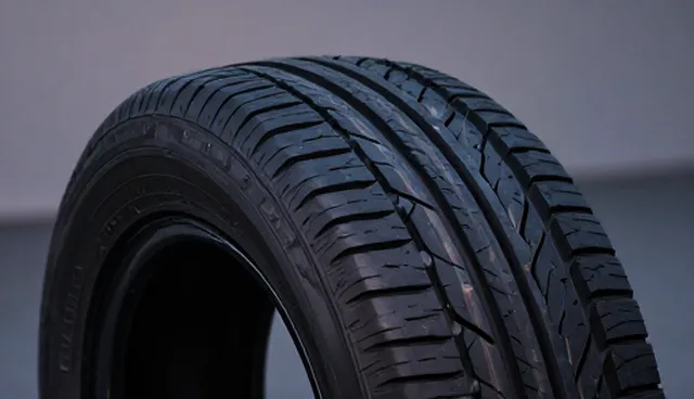 钣金喷漆业务中两种常见做法的对比与取舍
